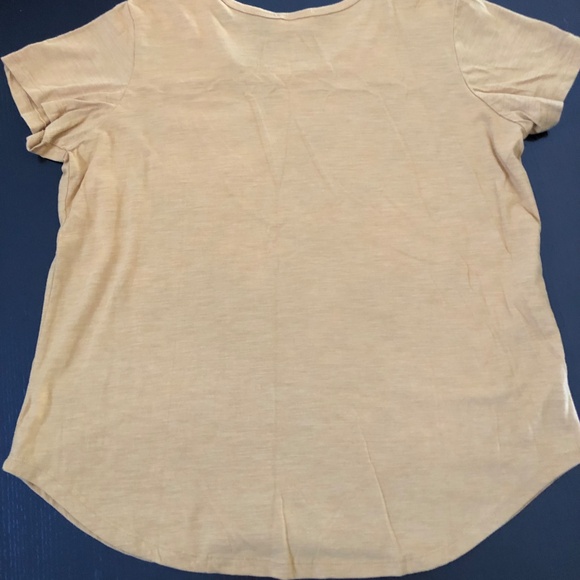 Womens' Gold Top by Urban Diction tee, XL, VGUC, Curved hem - Picture 5 of 6